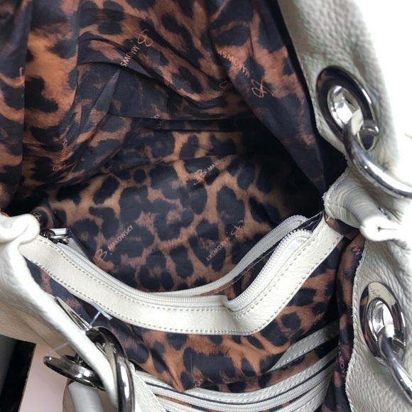 B. Makowsky | White Shoulder Bag - Picture 6 of 7